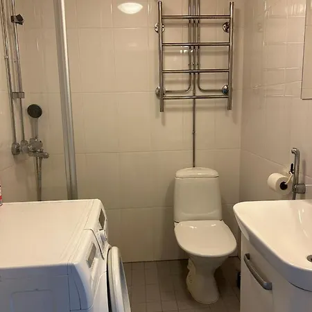 An Entire Flat 60m2 With A Balcony In Itakeskus Of דירה *